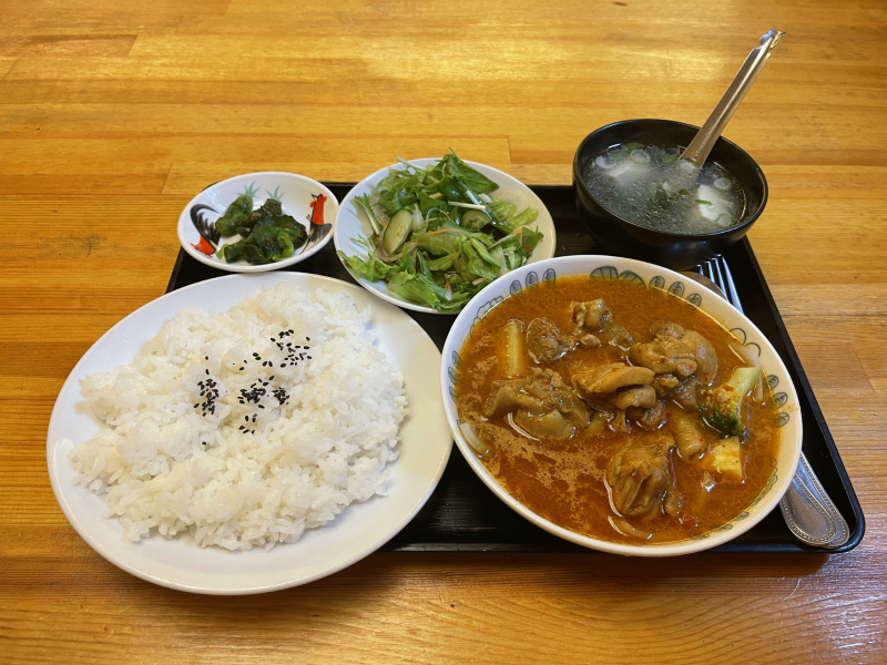 池袋西口のディープな中華屋 味楽来 ミラクル で名物 エスニックカレーを食べてきた 池袋タイムズ