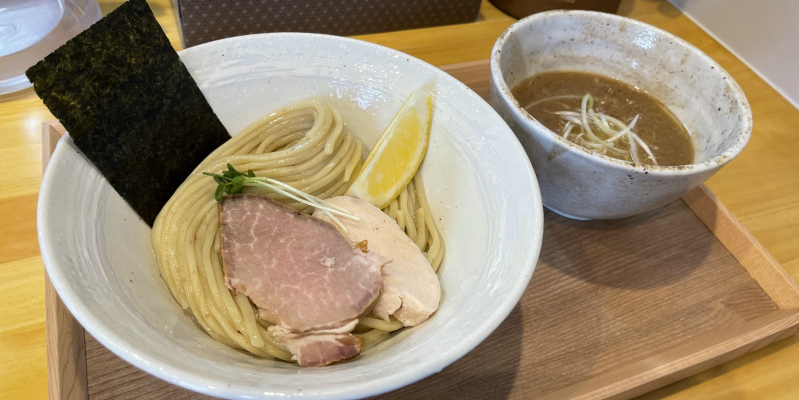 池袋西口にオープンした「MENYA NAKAGAWA」で鶏魚介つけめんを食べてき